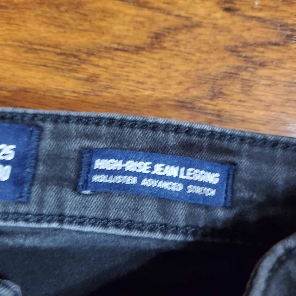 Womens Hollister size W25 L30